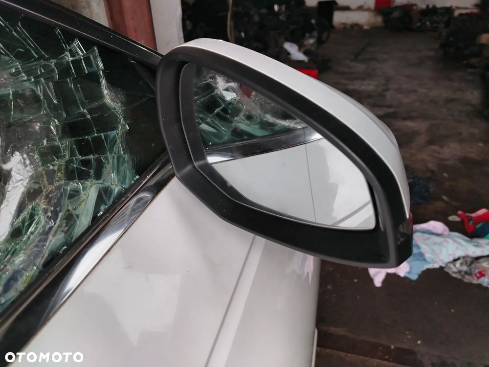 AUDI A4 B9  LY9C BIAŁE LUSTERKO PRAWE PASAŻERA ELEKTYCZNE EUROPA - 2