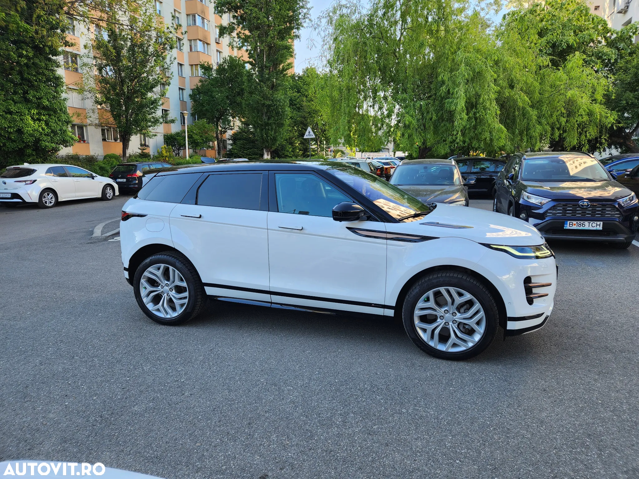 Land Rover Range Rover Evoque 2.0 D180 R-Dynamic SE - 33