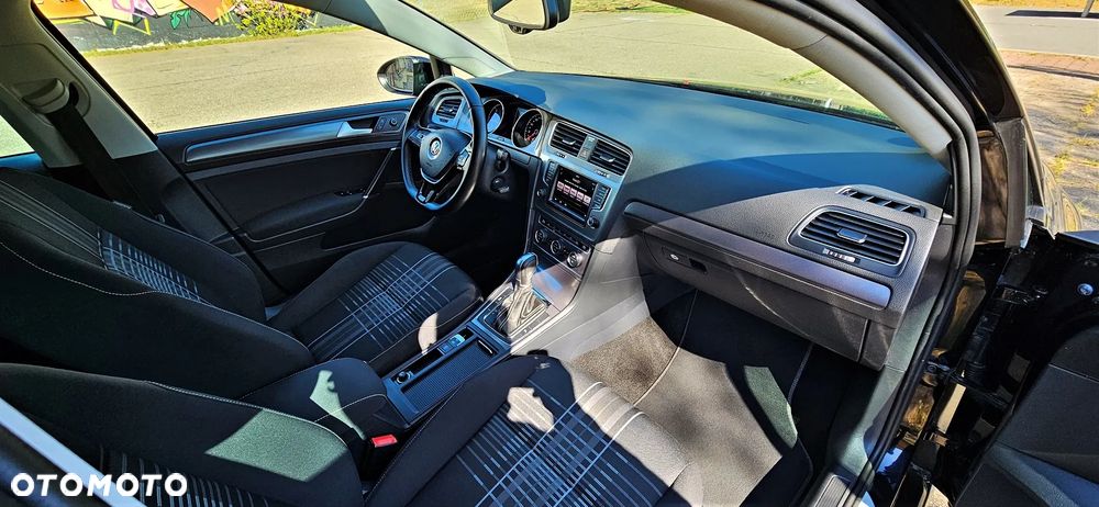 Volkswagen Golf 1.6 TDI BlueMotion Technology DSG Lounge - 12