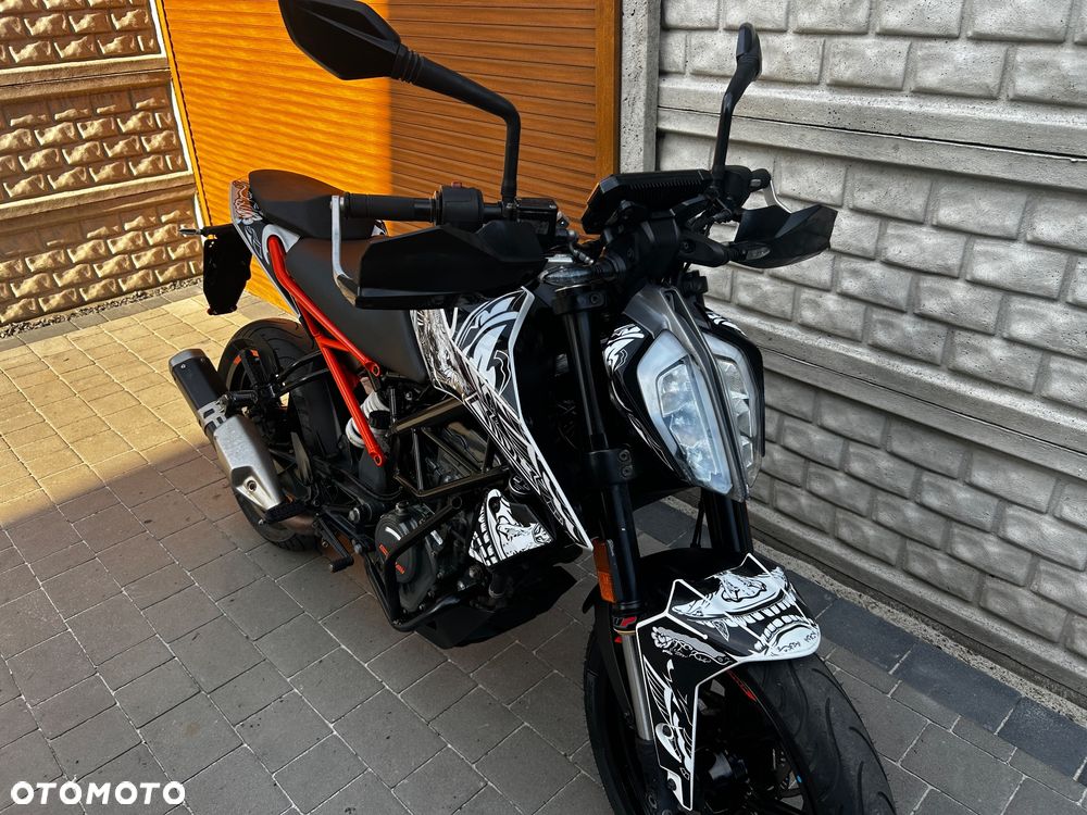 KTM Duke 125 - 9