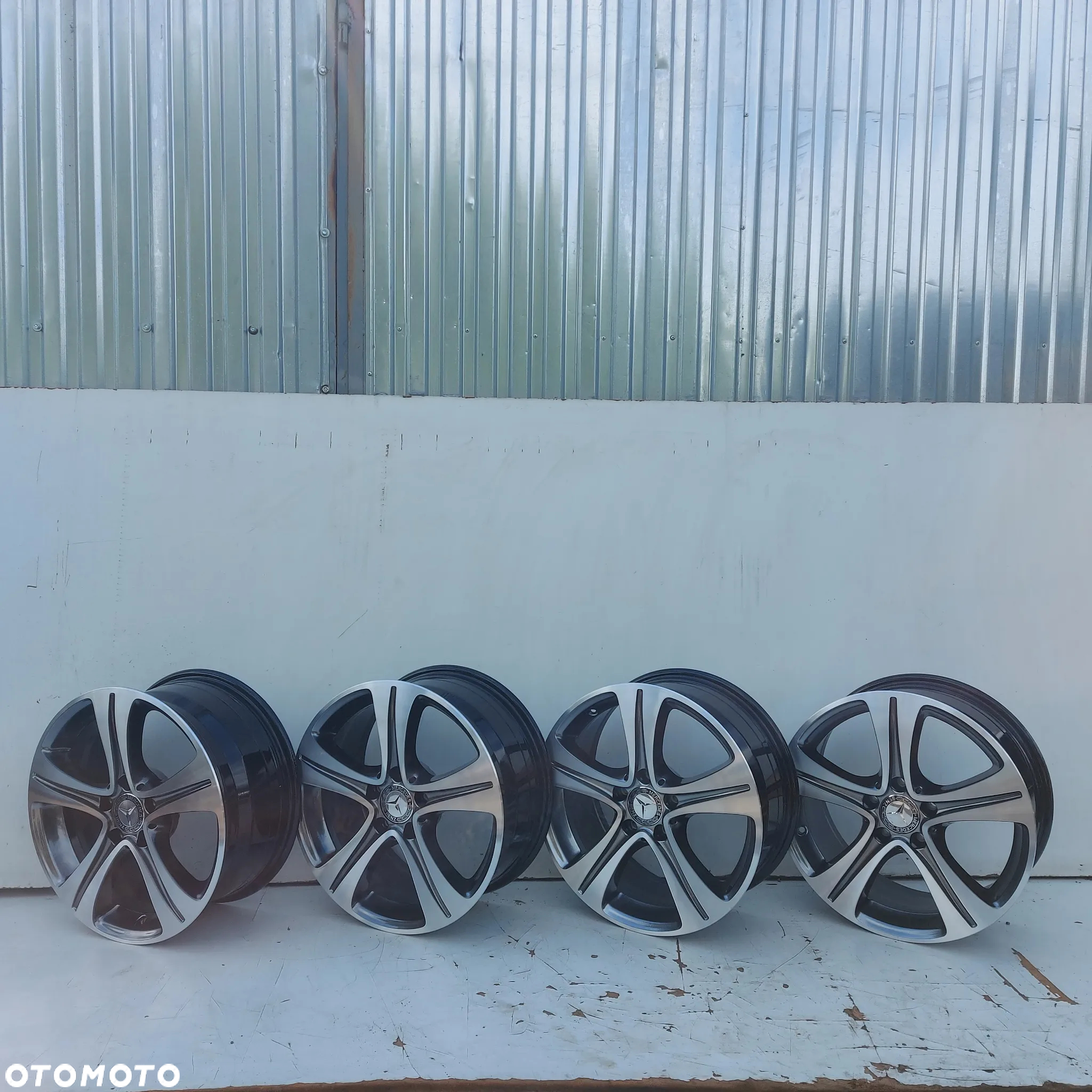 FELGI 17 KOMPLET IDEALNE MERCEDES E W213 W238 CLS W257 C W205 VITO W447 GLC W253 ORYGINAL DEMONTAZ 2134011200 7.5JX17 ET40 FELGA 5X112 SHADOWLINE - 2