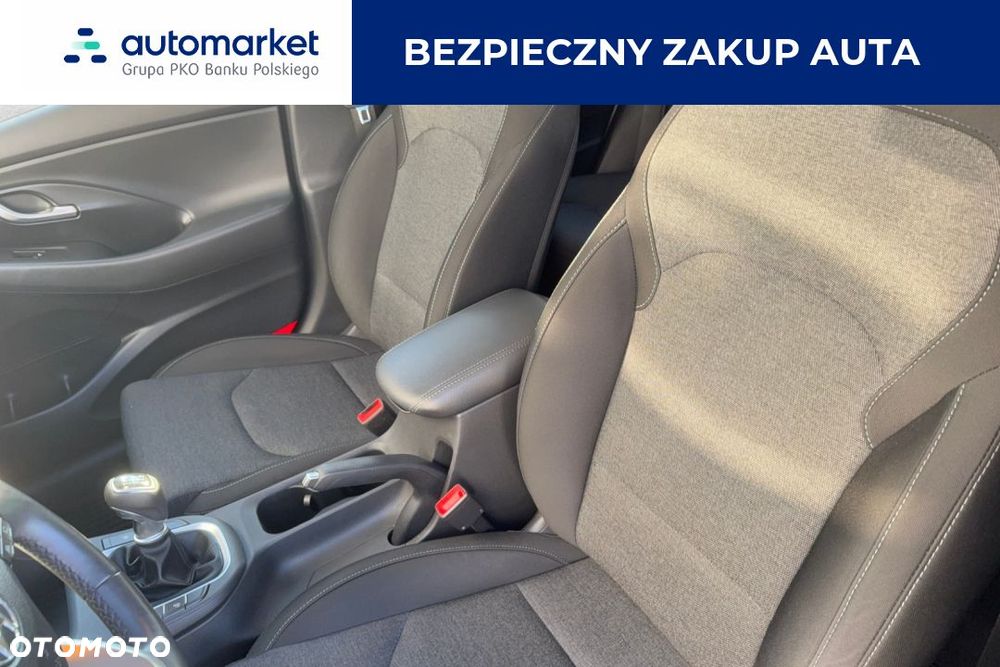 Hyundai i30 1.0 T-GDI Smart - 10