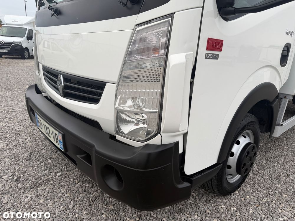 Renault Maxity - 20