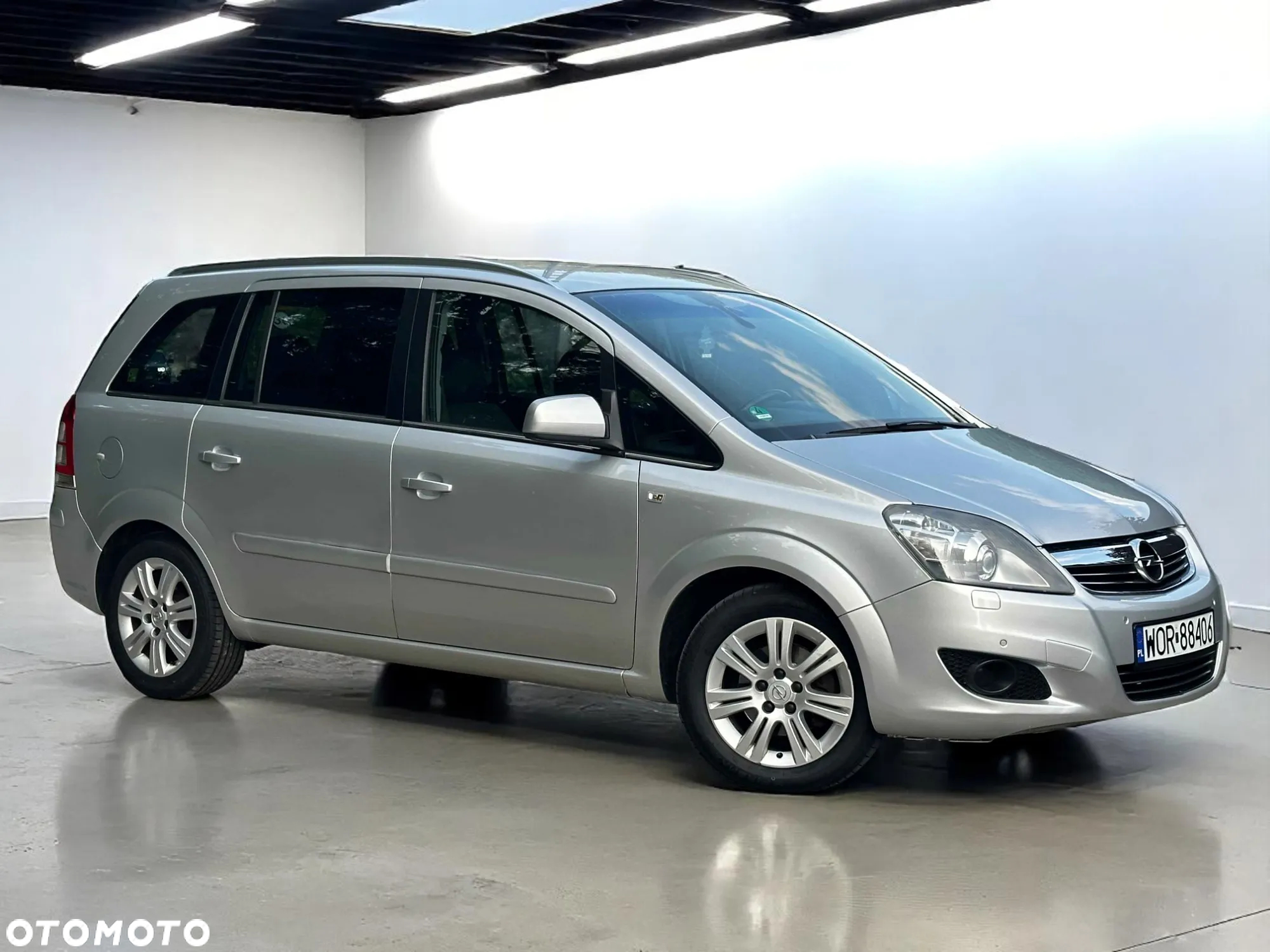 Opel Zafira 1.8 Cosmo EU5 - 4