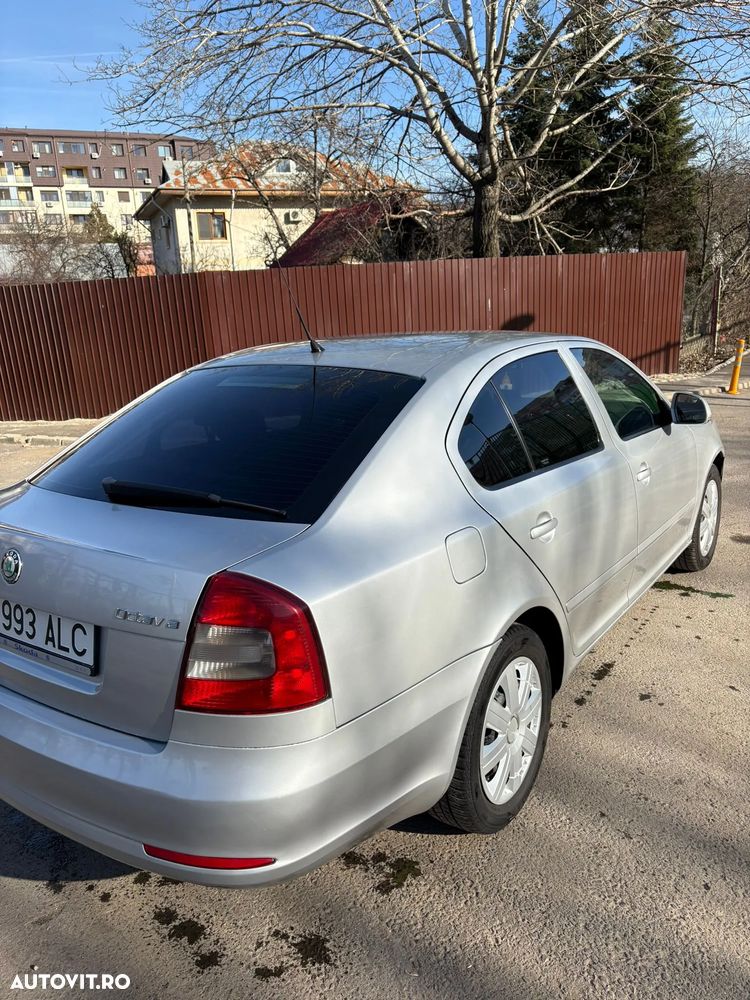 Skoda Octavia 1.6 TDI DPF Ambition - 3