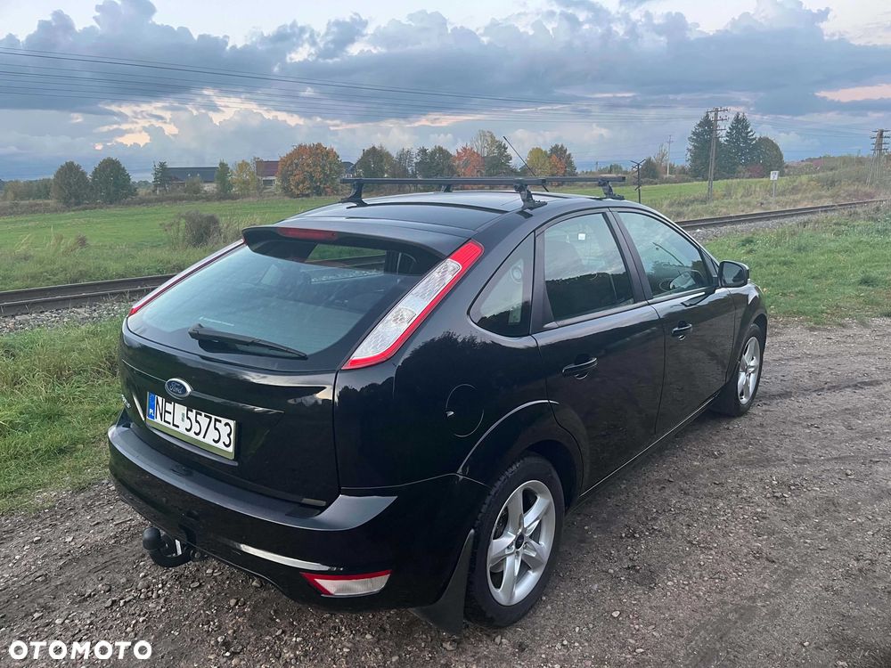 Ford Focus 2009 photo 2