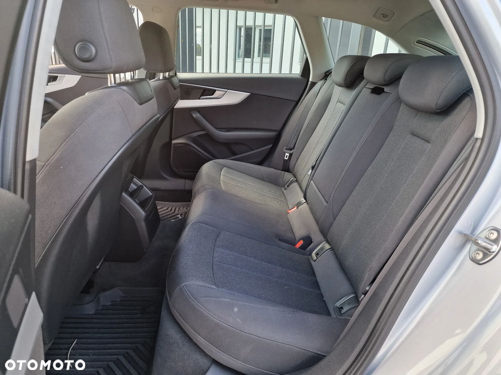 Audi A4 Avant 2.0 TDI S tronic - 16