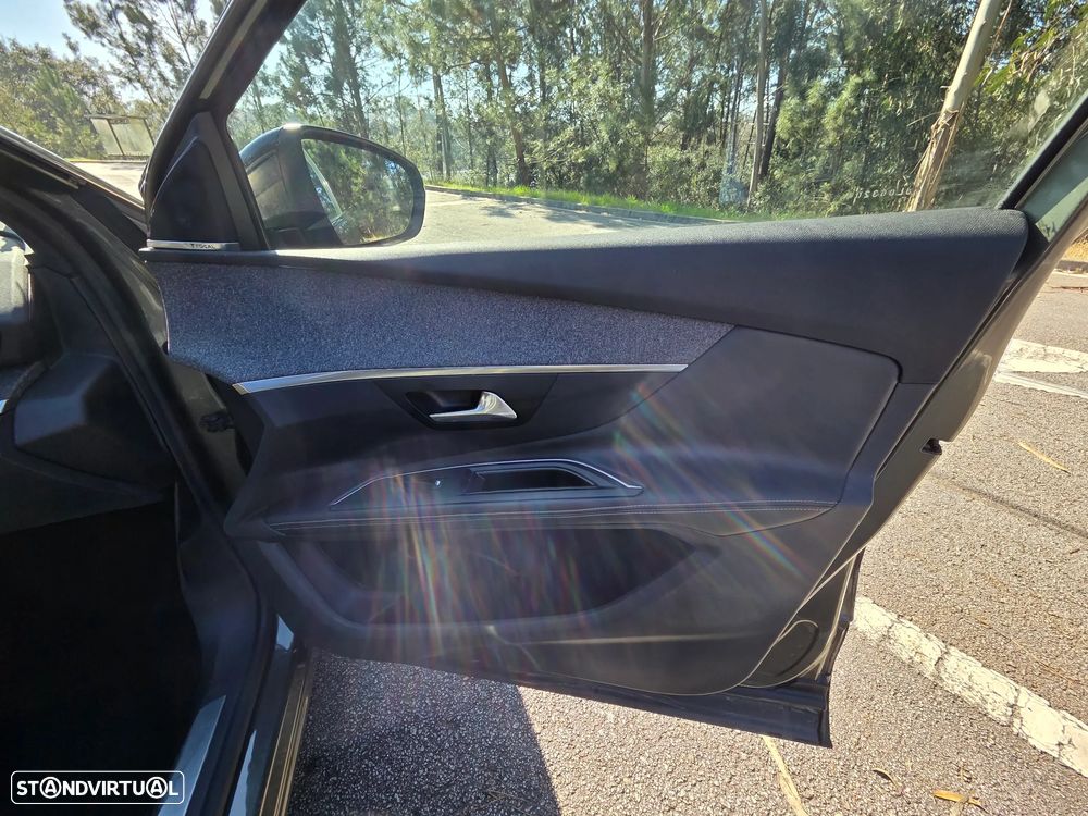 Peugeot 5008 1.5 BlueHDi GT Line EAT8 - 26