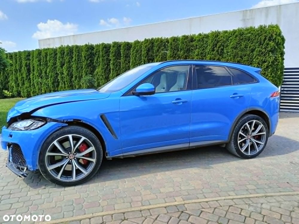 Jaguar F-Pace P550 AWD SVR - 3