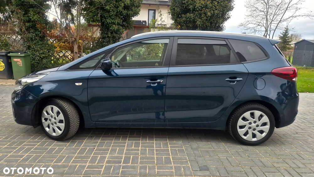 Kia Carens 1.6 GDI Dream Team Edition - 2