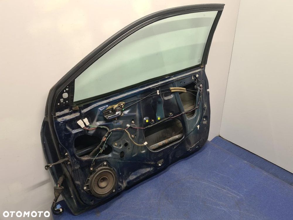 TOYOTA COROLLA E12 3D DRZWI PRZÓD PRAWE  8P4 - 13