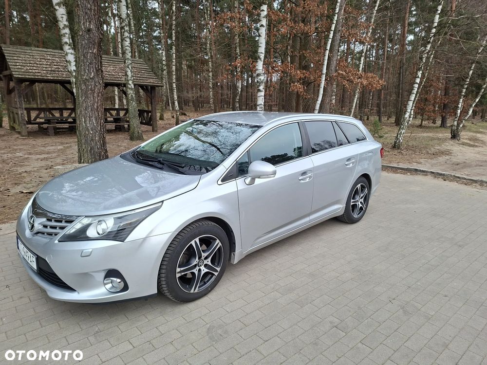 Toyota Avensis 2.0 D-4D Sol - 4