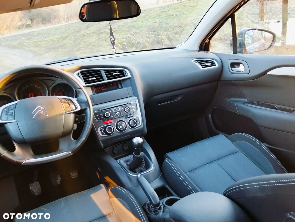 Citroën C4 VTi 120 Style - 4
