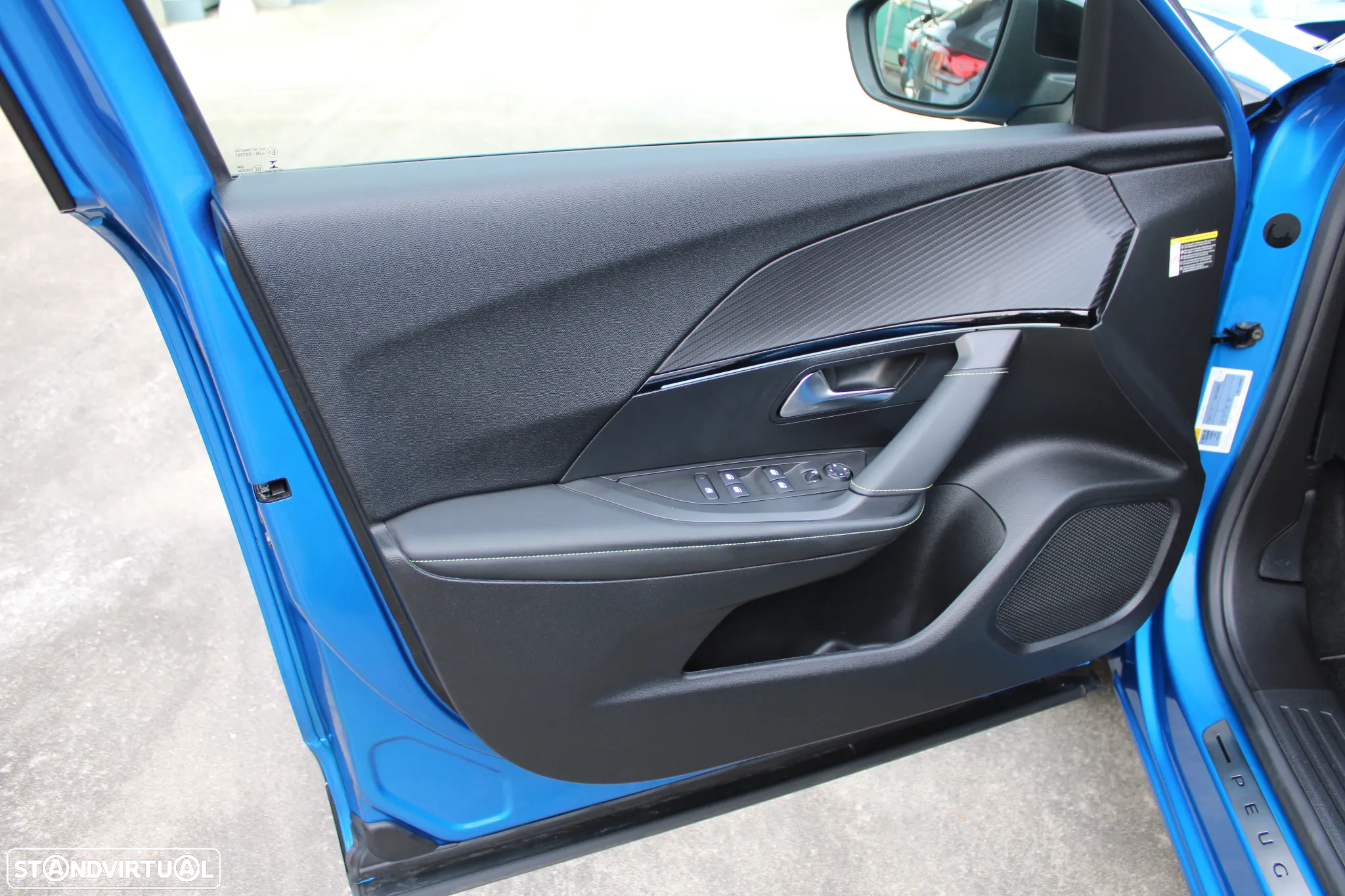 Peugeot 2008 1.5 BlueHDi GT Pack EAT8 - 48