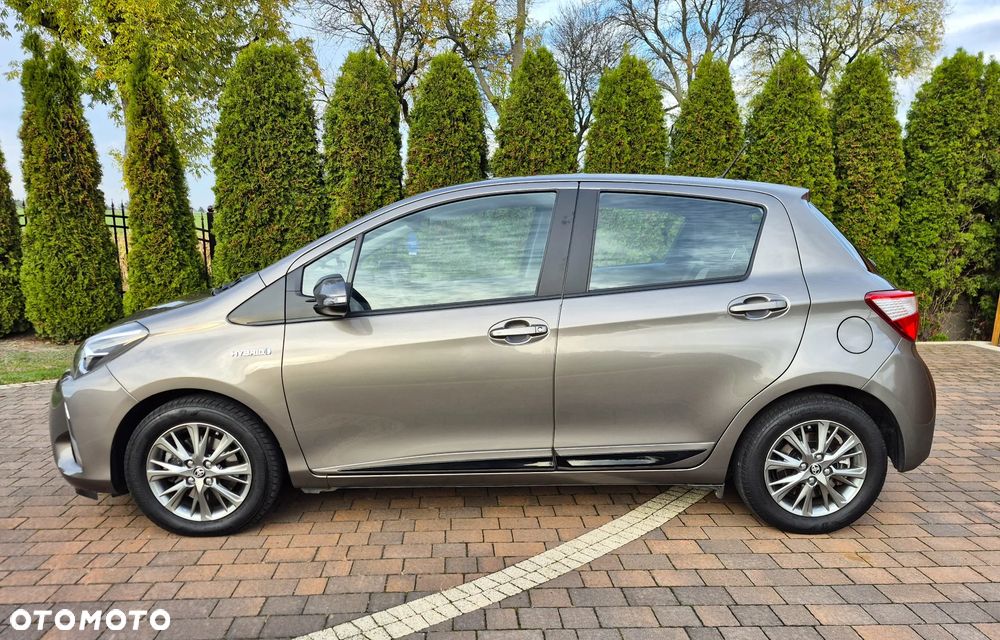 Toyota Yaris - 10