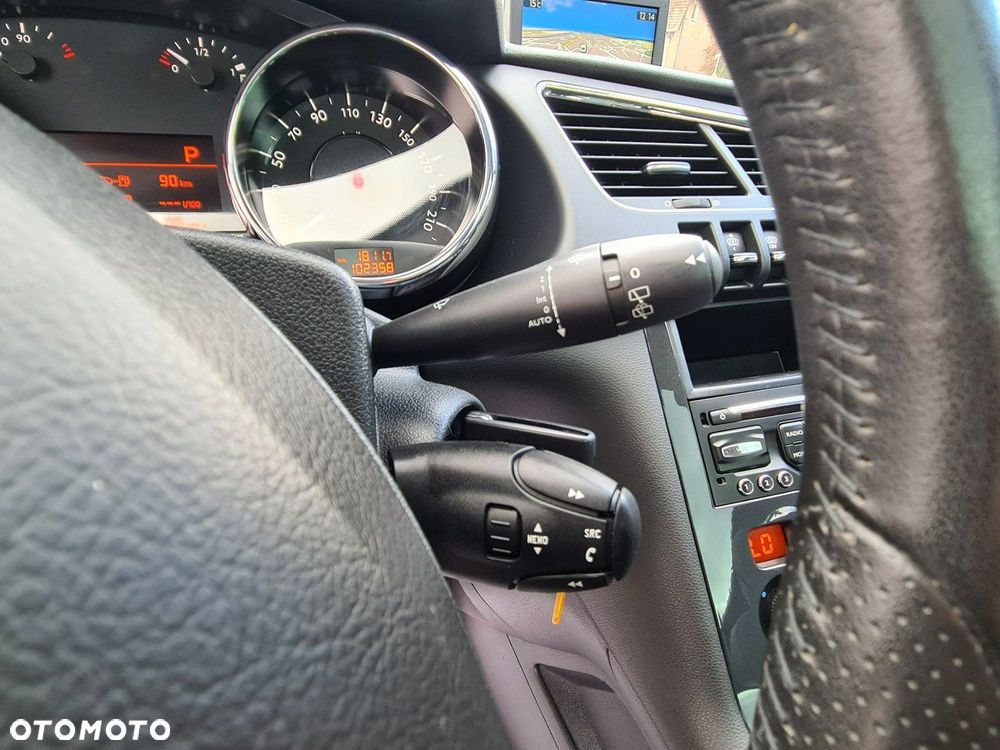 Peugeot 3008 1.6 BlueHDi Allure S&S EAT6 - 20