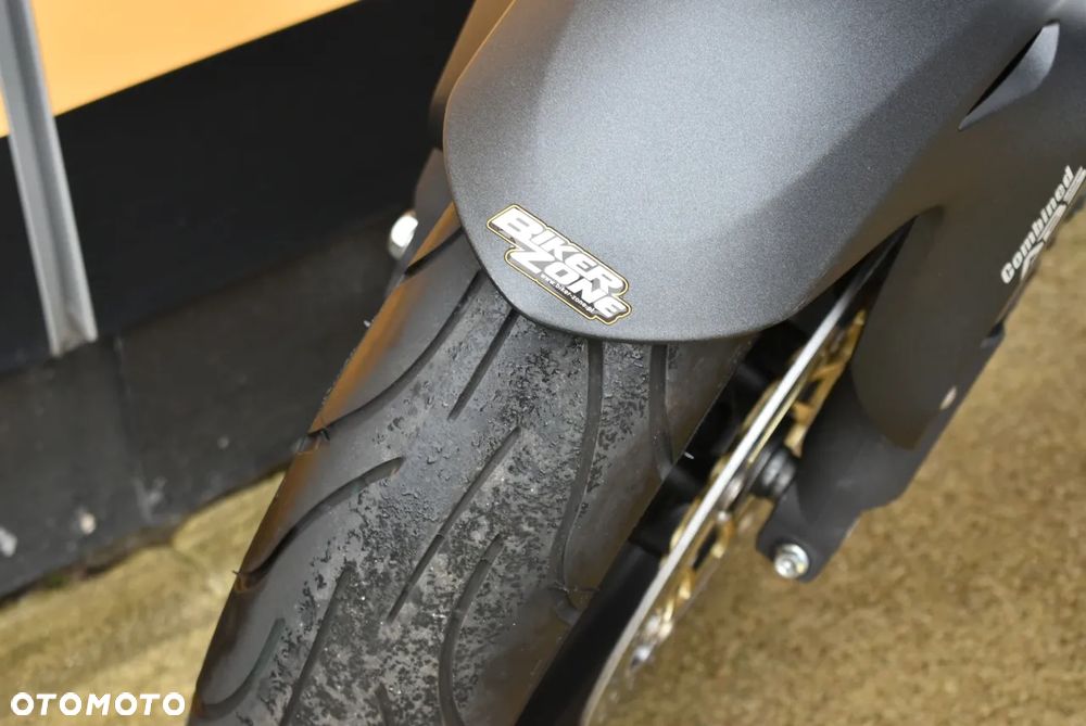 Honda Hornet - 25