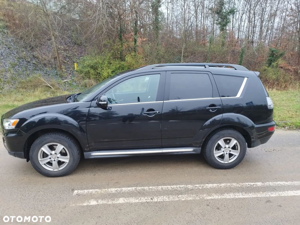 Mitsubishi Outlander 2.2 DID Intense + EU5 - 1