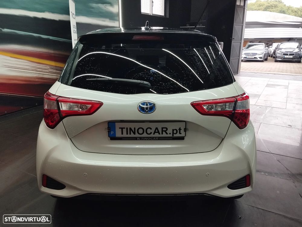 Toyota Yaris 1.5 HSD Square Collec.White - 6