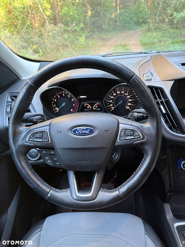 Ford Escape 2.0 EcoBoost AWD Titanium - 10