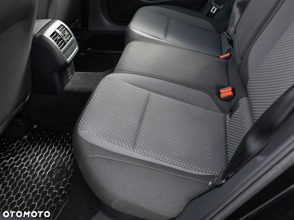 Volkswagen Passat 1.5 TSI EVO Essence DSG - 31