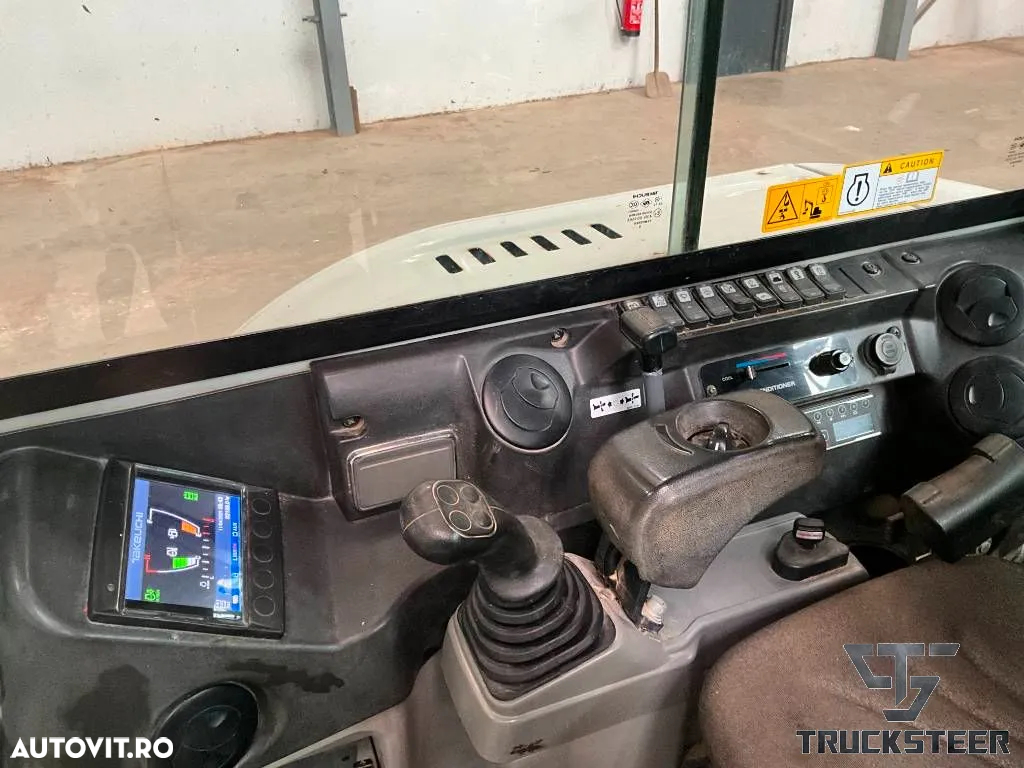 Takeuchi TB 250-2 - 7