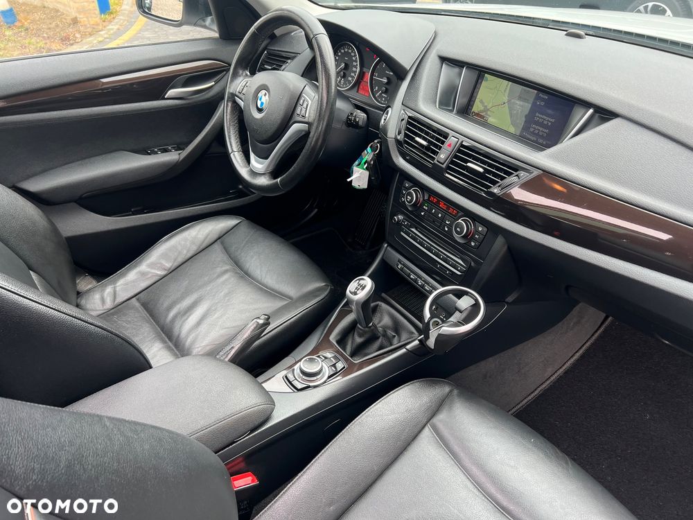 BMW X1 sDrive18d Sport Line - 26