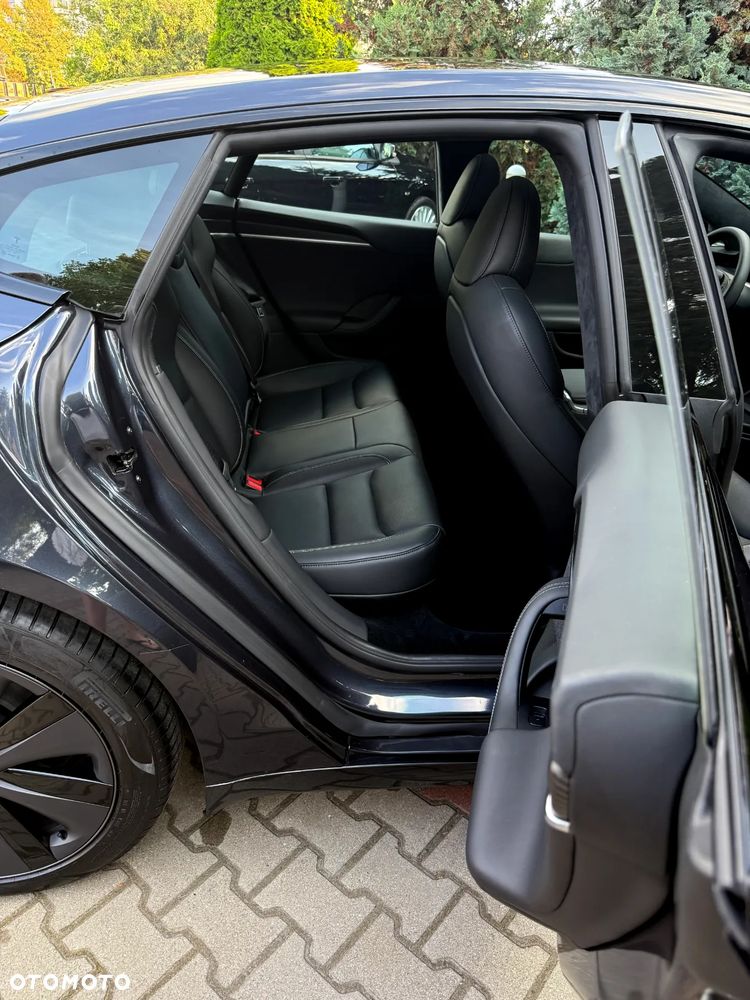 Tesla Model S Plaid - 7
