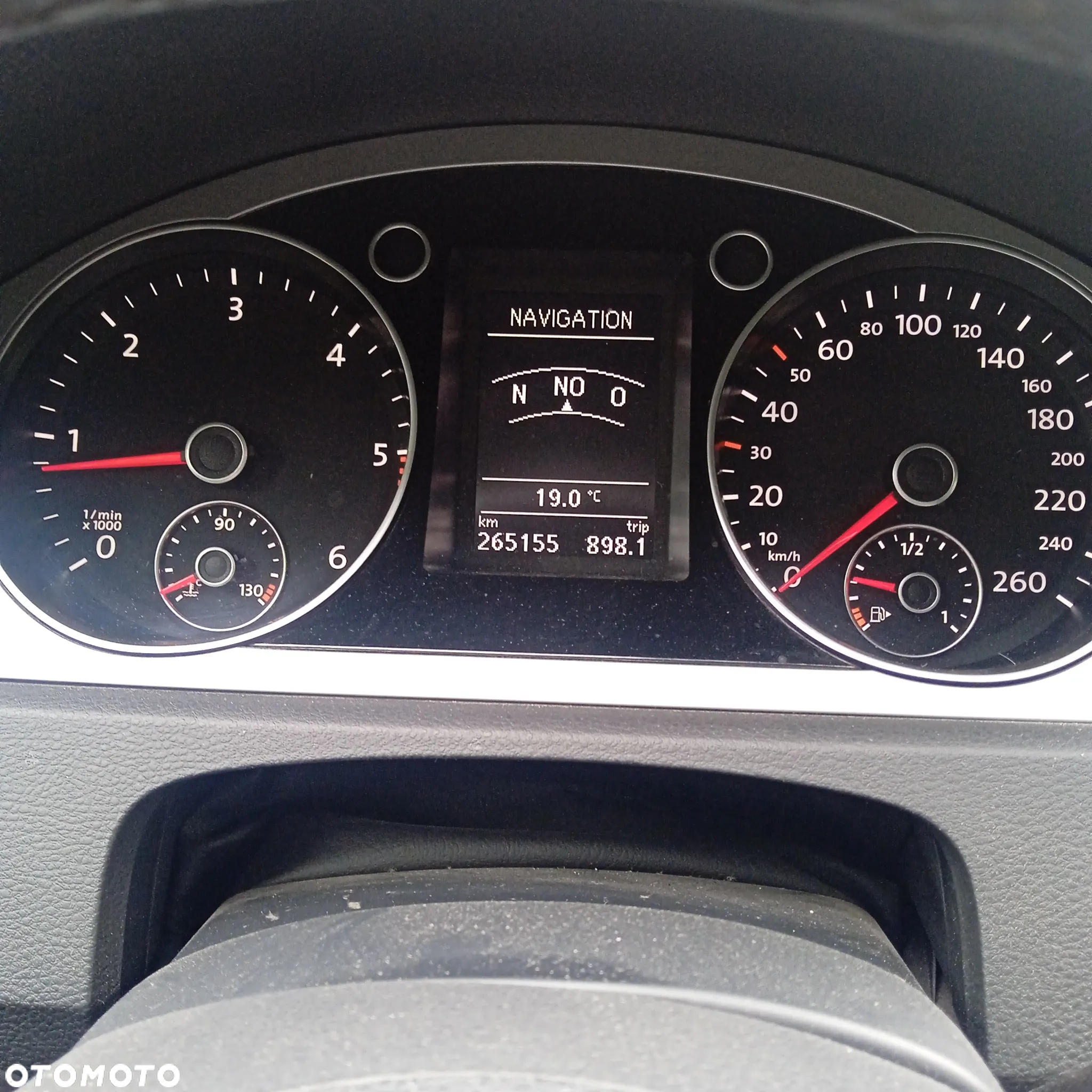 Volkswagen Passat 1.6 TDI DPF BlueMot Comfortline - 18