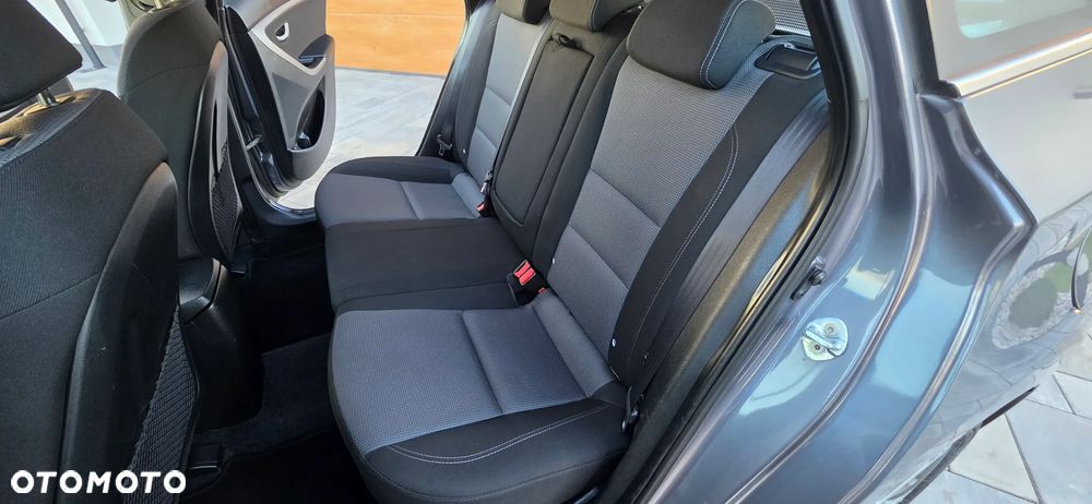 Hyundai i30 1.6 GDI Comfort - 16