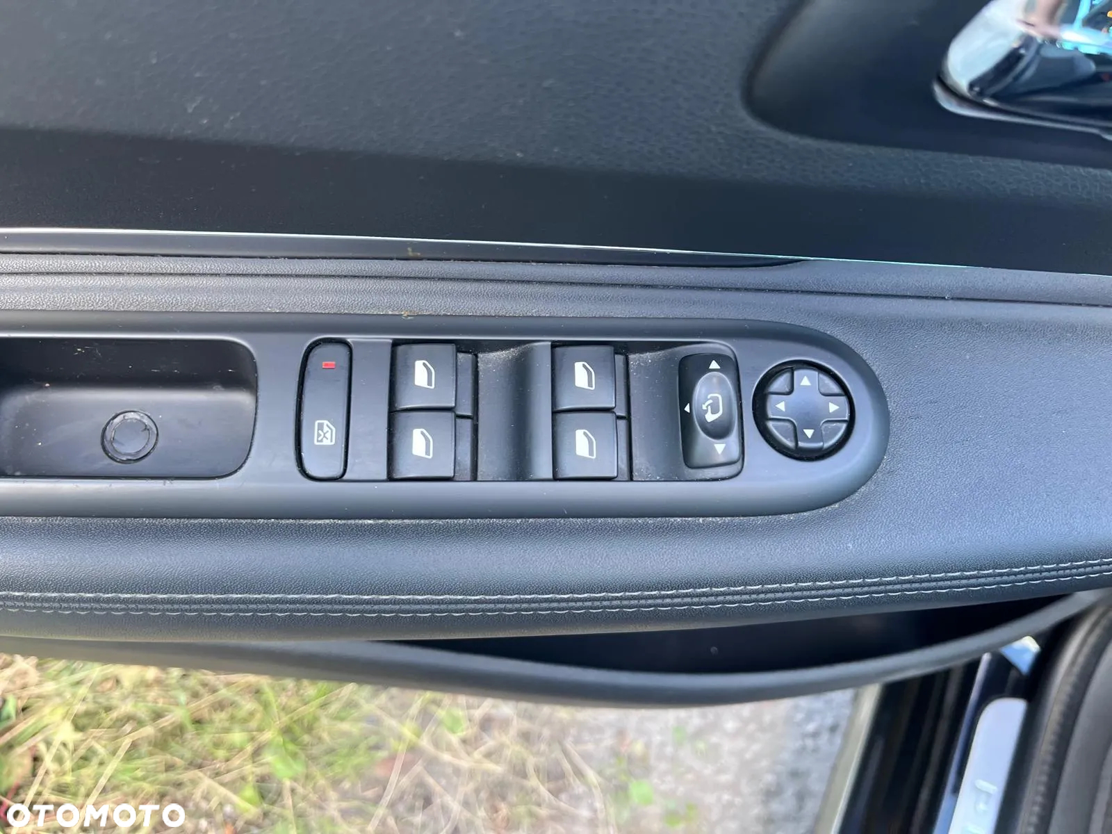 Peugeot 3008 1.2 PureTech Allure S&S - 21