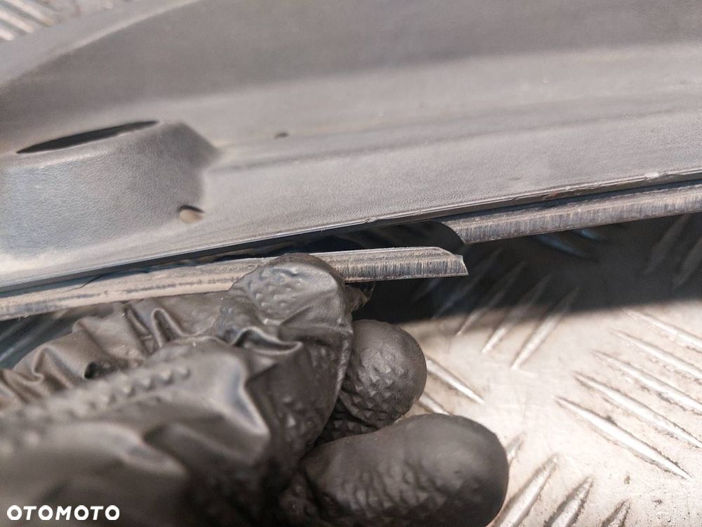 PODSZYBIE AUDI A6 C6 4F1819403 4F1819447 - 2