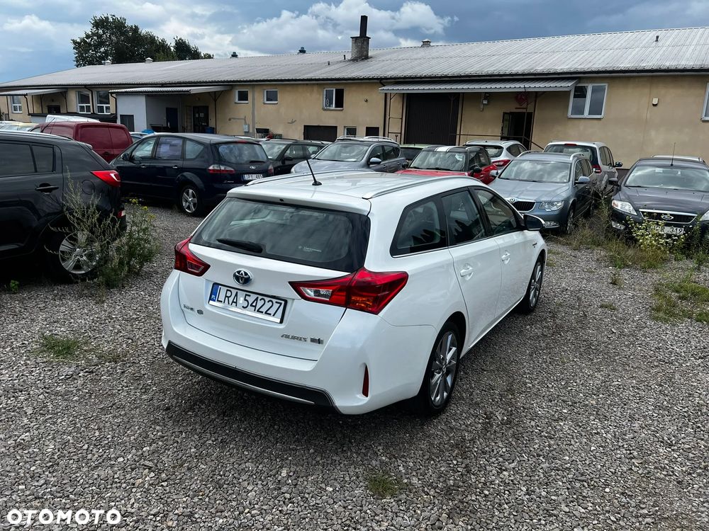 Toyota Auris - 4