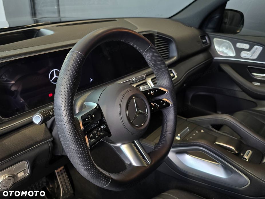 Mercedes-Benz GLS - 9