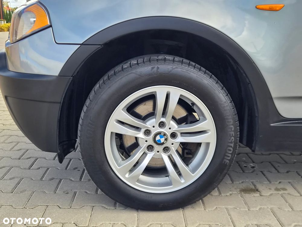 BMW X3 2.5i - 9