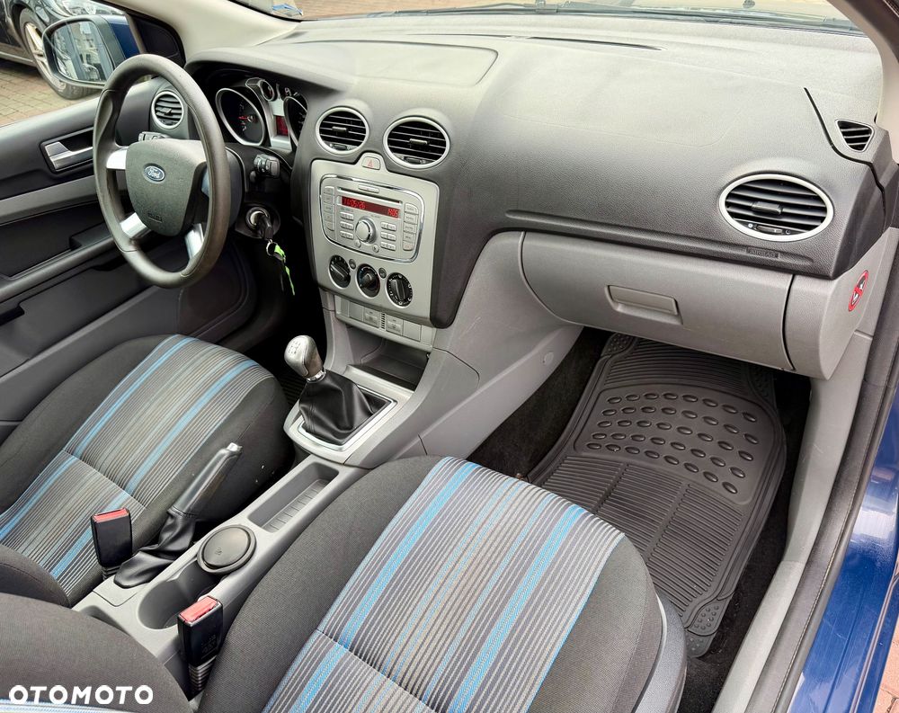 Ford Focus 1.4 16V Style+ - 11