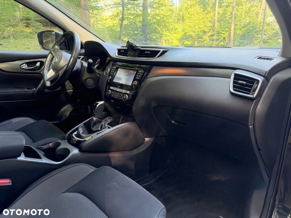 Nissan Qashqai 1.2 DIG-T N-Connecta Xtronic - 10