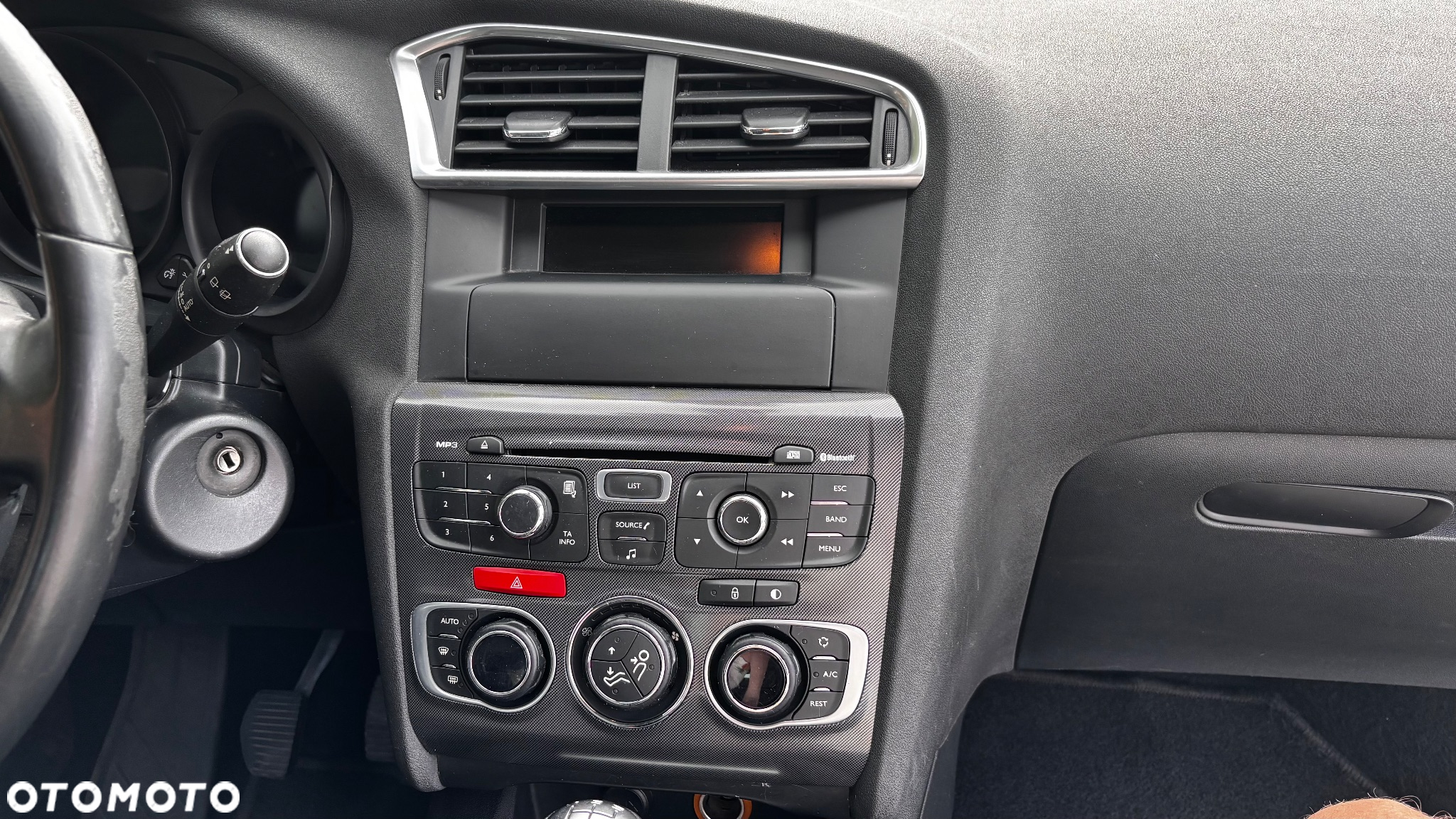 Citroën C4 1.6 HDi Attraction - 23