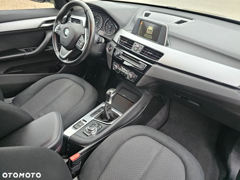 BMW X1 sDrive18d Sport Line sport - 24