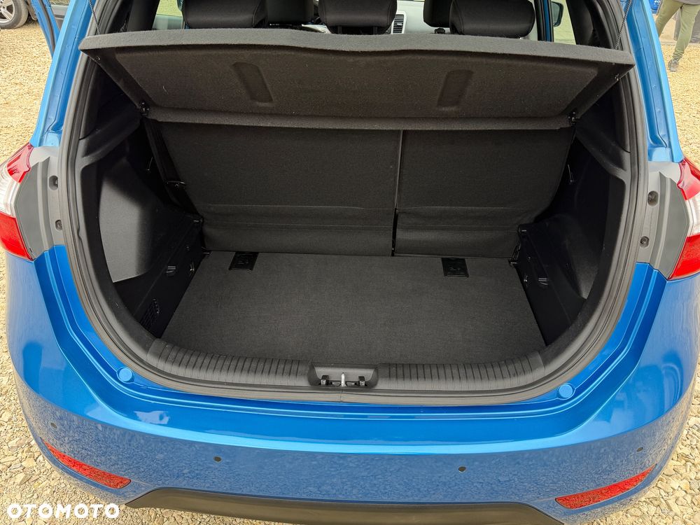 Hyundai ix20 1.4 blue - 19