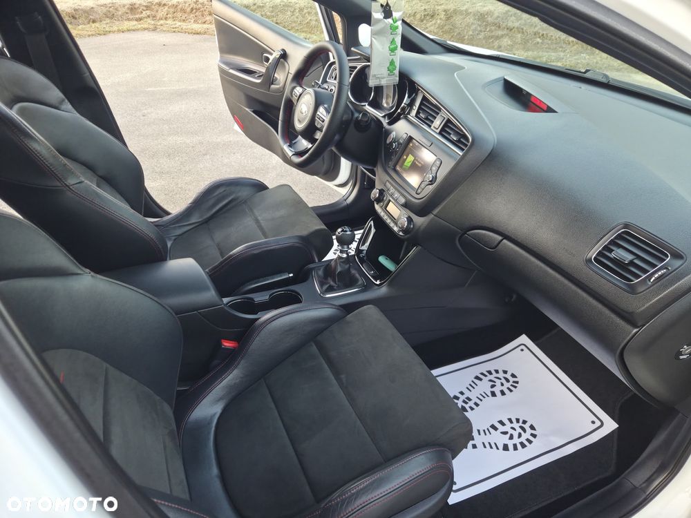 Kia Ceed 1.6 T-GDI GT-Challenge - 17