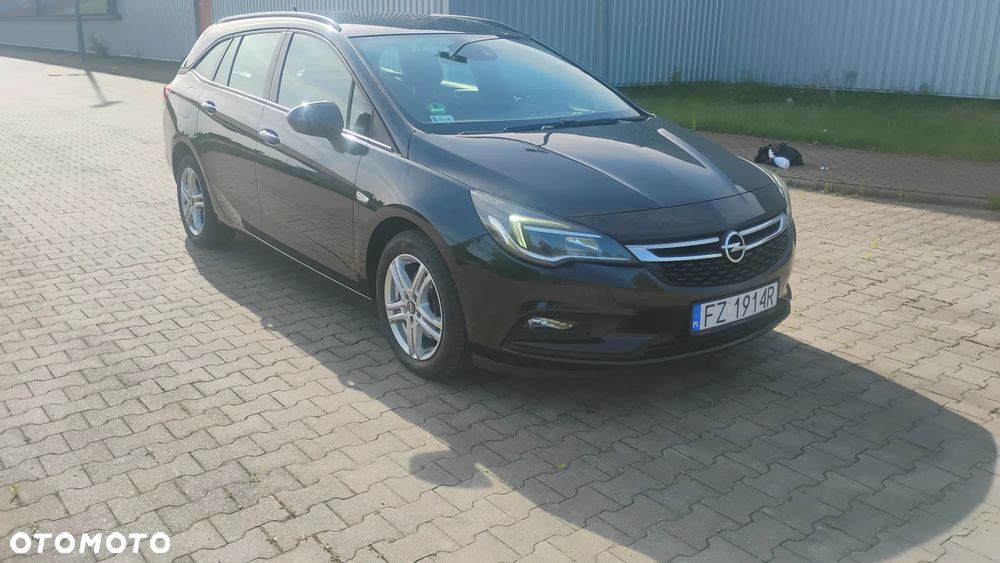 Opel Astra 1.6 CDTI Sport - 1
