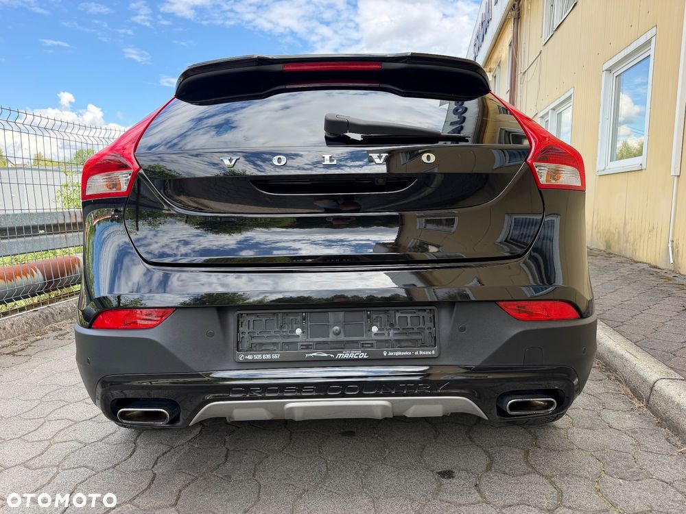 Volvo V40 Cross Country - 6