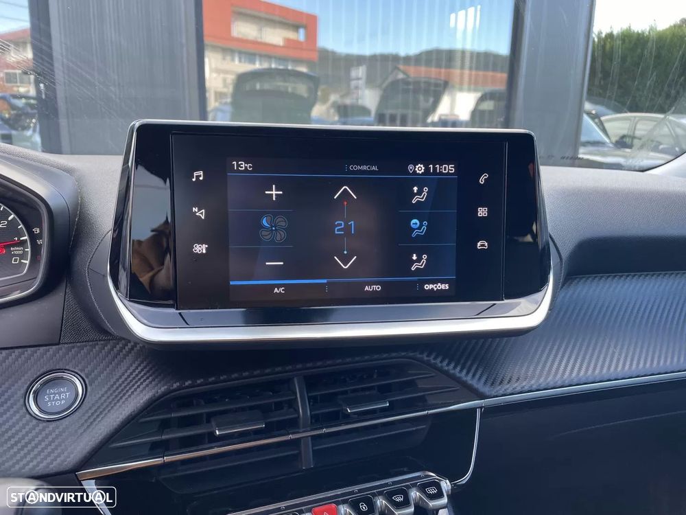 Peugeot 2008 1.2 PureTech Allure - 23