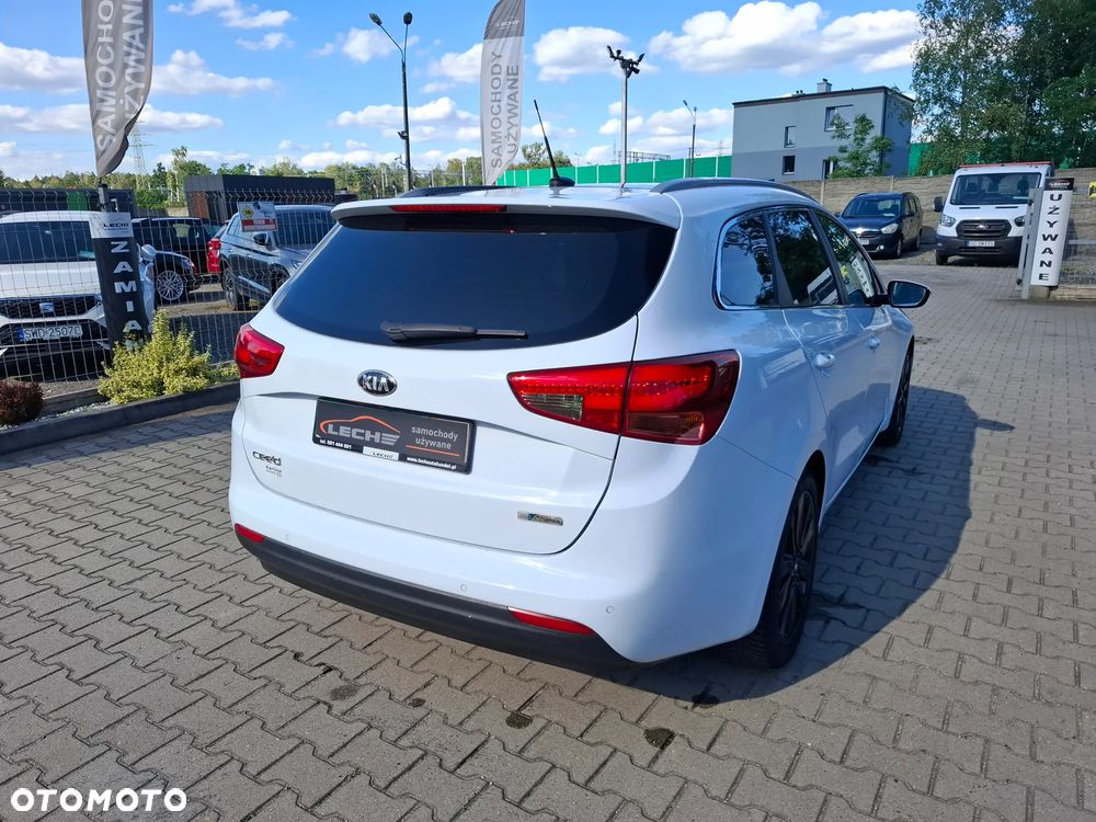 Kia Ceed - 29
