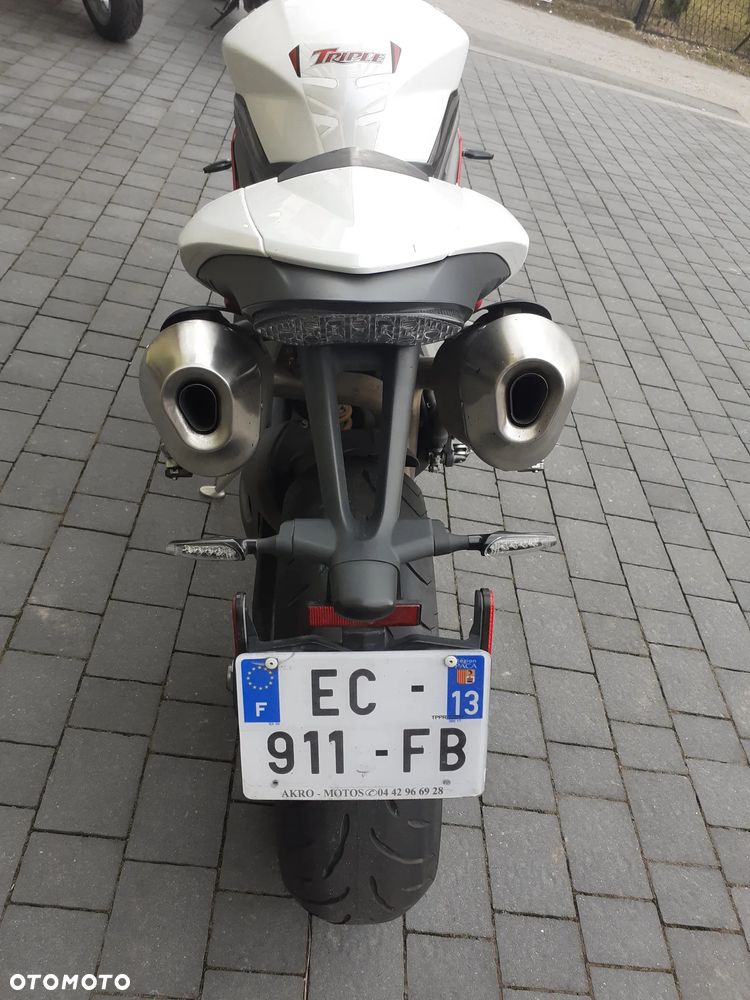 Triumph Speed Triple - 15