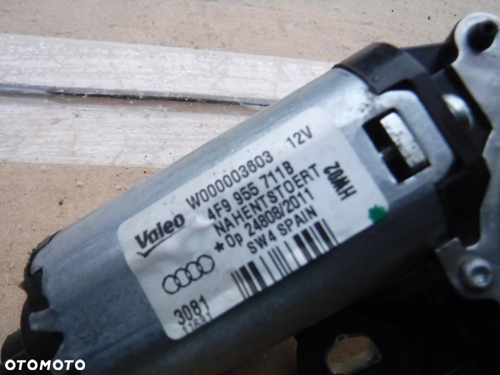 Audi A4 B6 B7 A6 C6 Q7  silniczek wycieraczki tyl 8E9955711A 8E9955711C 8R0955711C 4F9955711B - 6