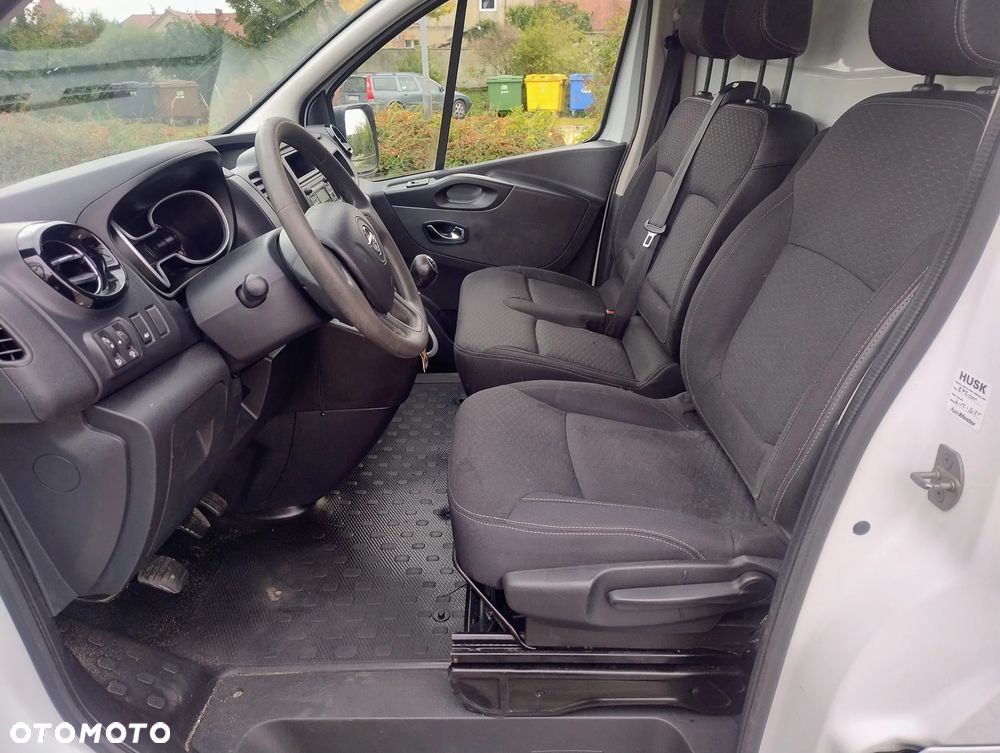 Opel VIVARO - 9