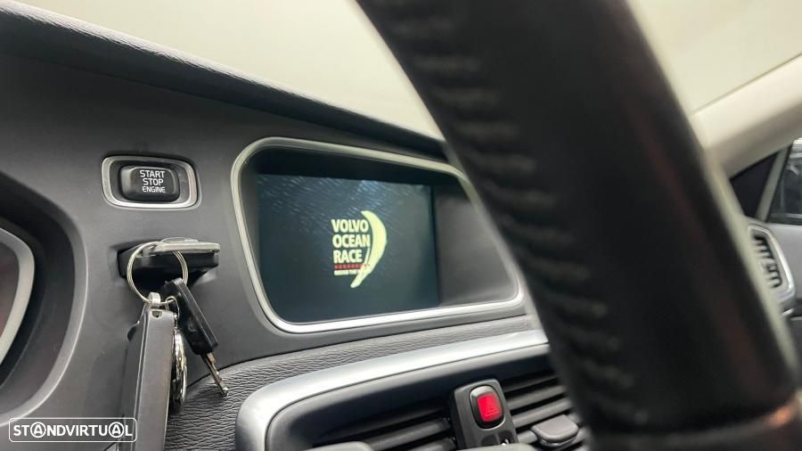 Volvo V40 D2 Ocean Race - 14