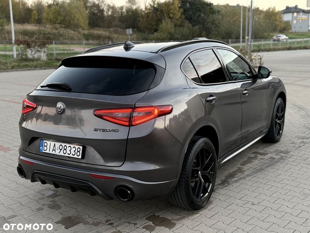Alfa Romeo Stelvio 2.0 Turbo Veloce TI Q4 - 10